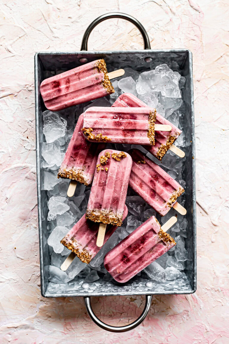 strawberry cream pie popsicles