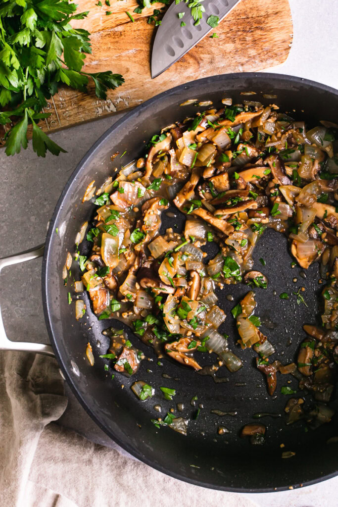 a pot of mushroom Ragù sauce.