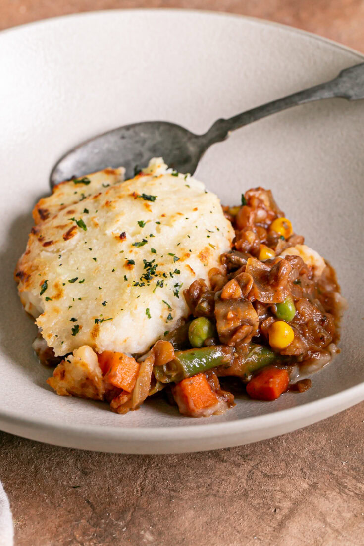 Vegan Shepherd's Pie - A Comfort Classic! - Vegan Huggs