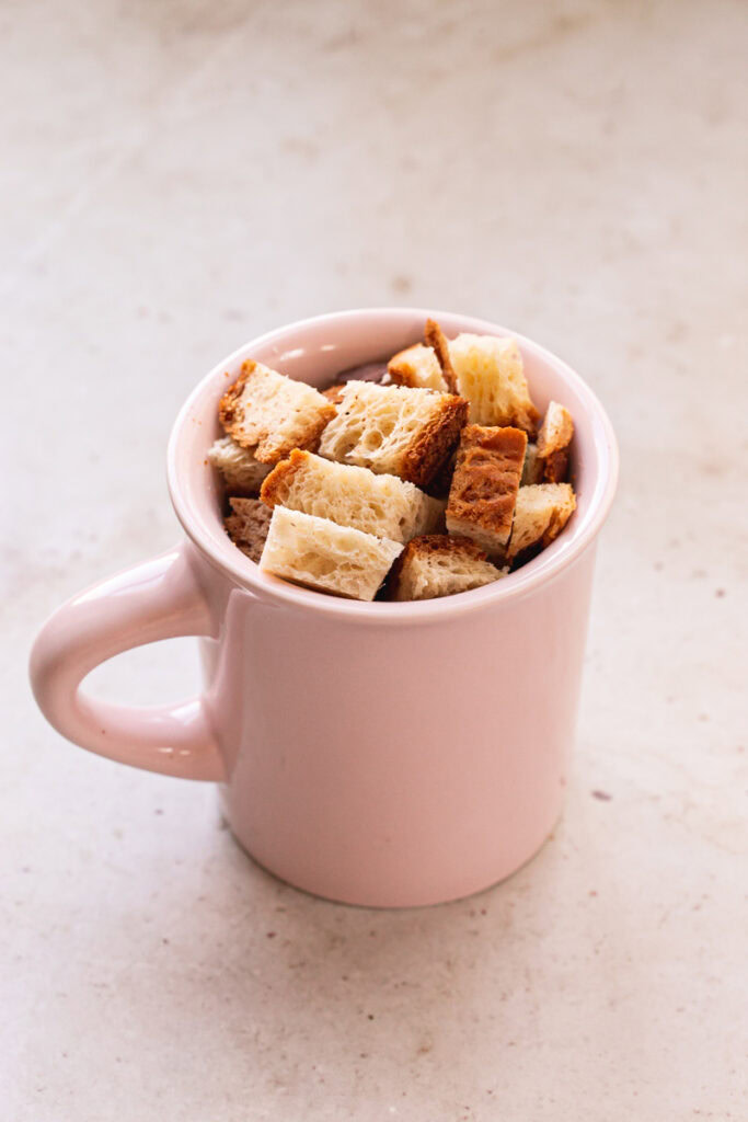 bread cubes in the mug