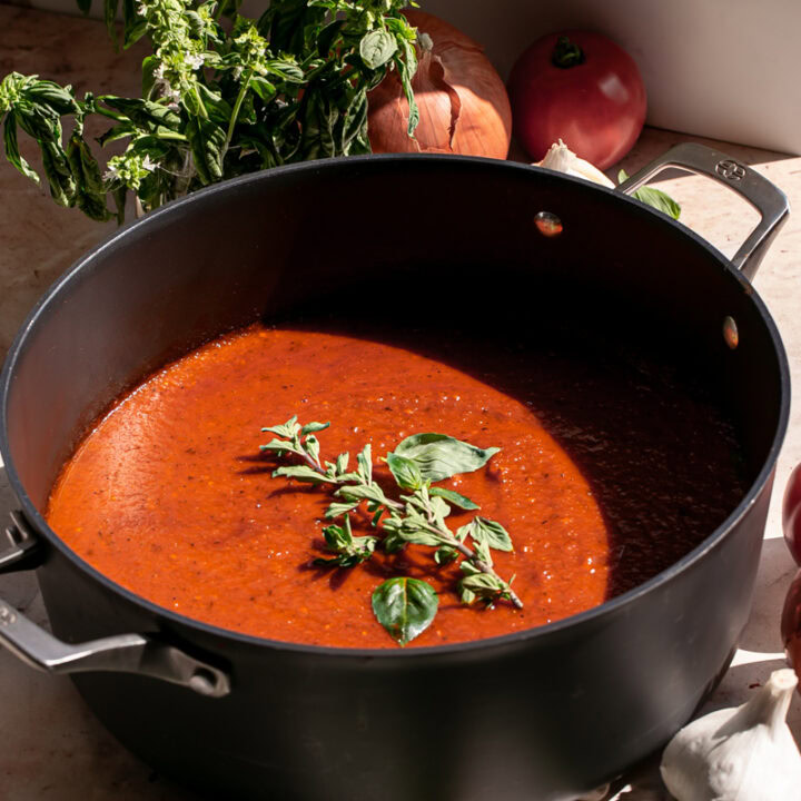 Caramelized Onion and Garlic Roasted Tomato Sauce-image