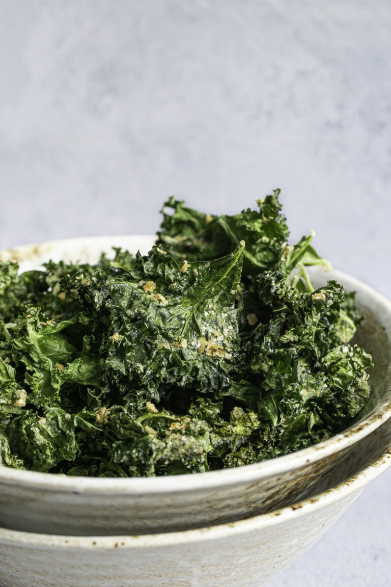 Crispy Cheesy Kale Chips (made with nutritional yeast)
